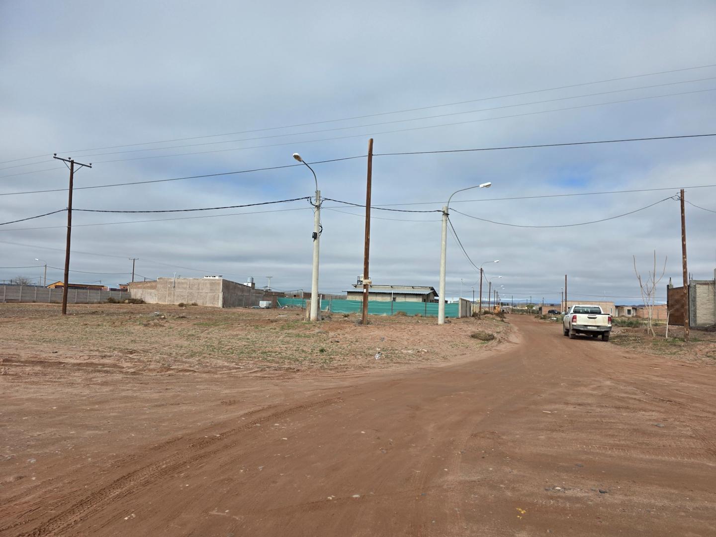 Vendo terreno en Rincón de los Sauces.