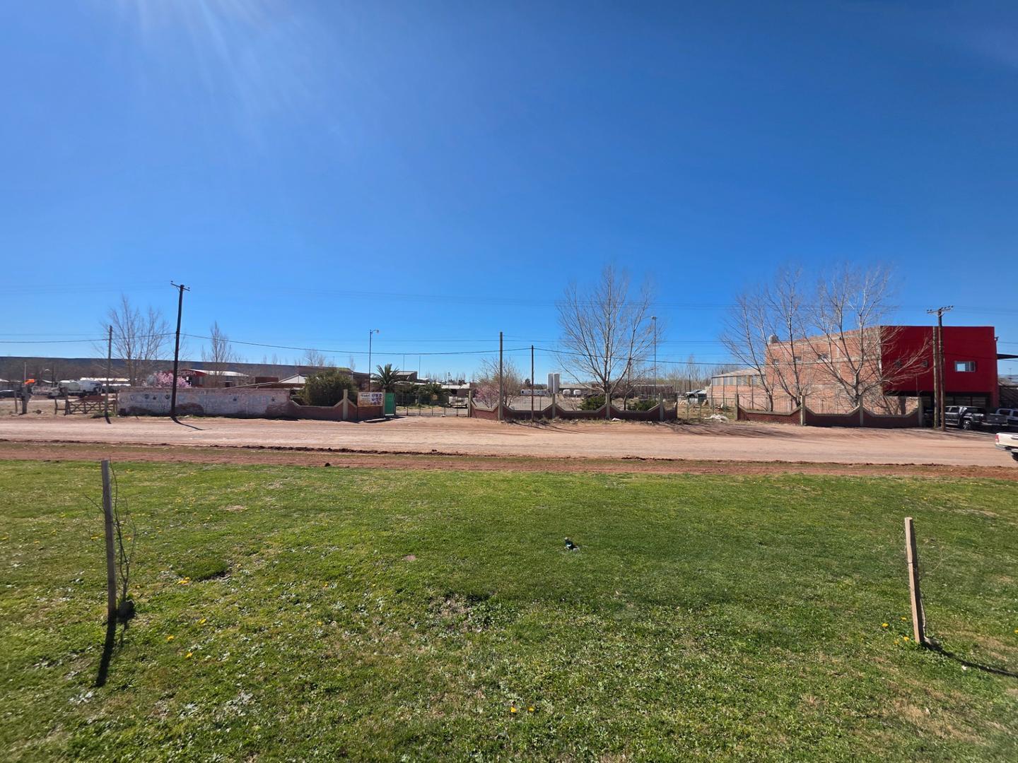 Foto de Vende sobre ruta, predio industrial, con taller y oficinas., imagen 1