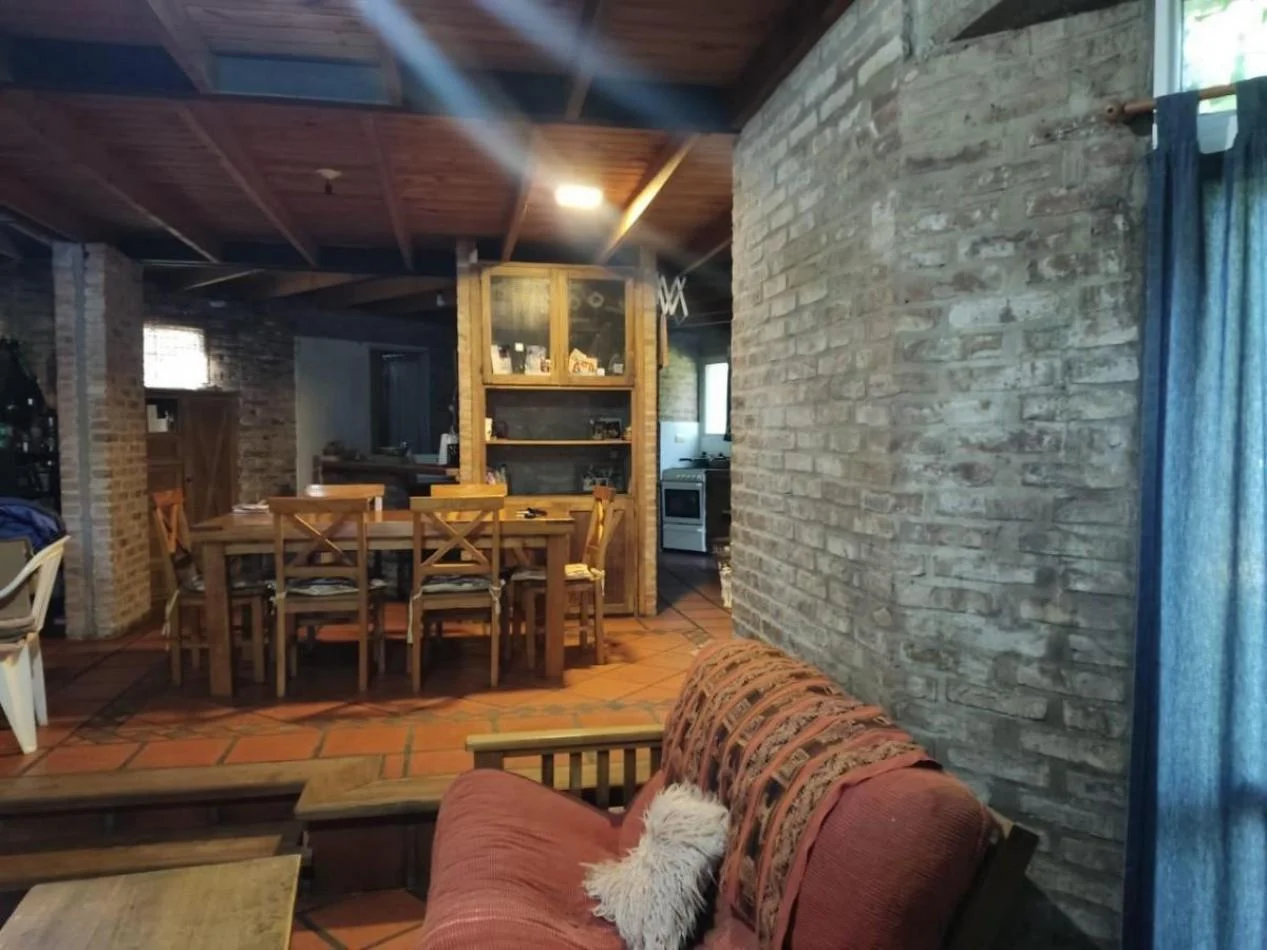 Chalet 4 ambientes sobre 1250 metros - Villa Udaondo