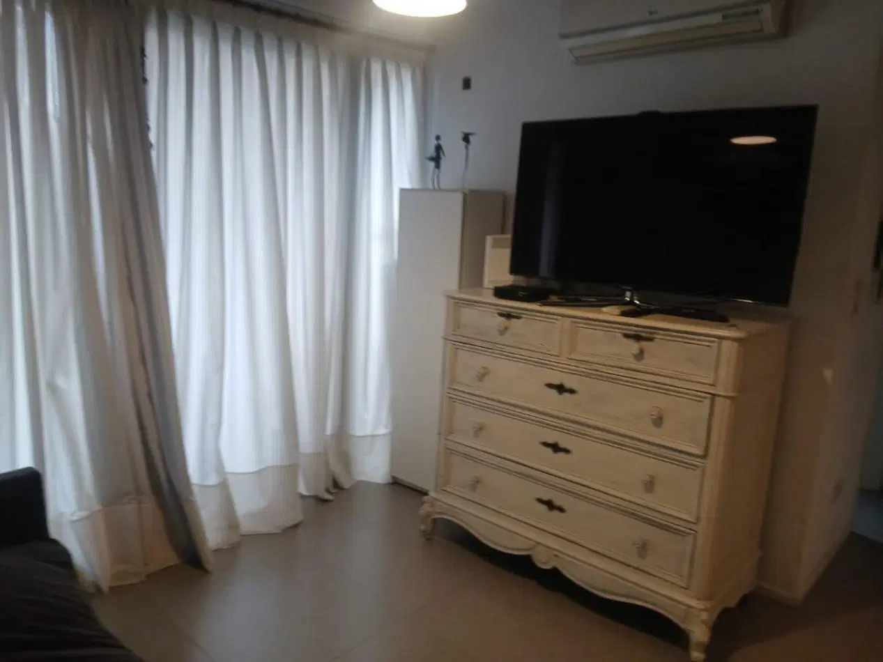 Departamento 2 ambientes en Castelar centro ! 5