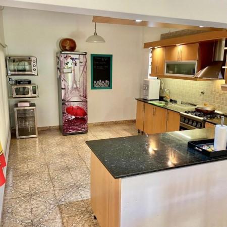 Foto de Ph en Venta en Villa Tesei! - 4 ambientes amplios!, imagen 2