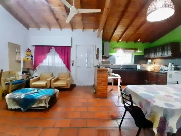 Casa en Venta en Villa Tesei - 3 ambientes! Gran parque libre! 5