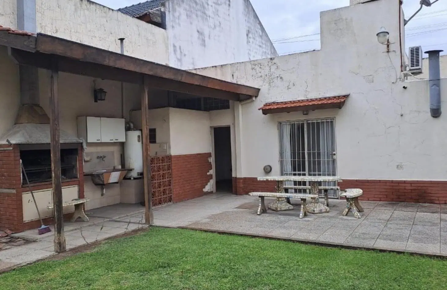 Galpon con vivienda 4