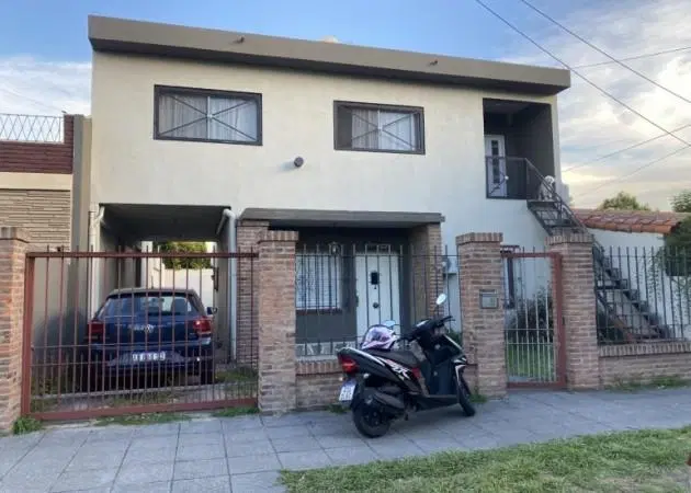 Ituzaingo Norte  2 viviendas en 1 lote  Lote 10 x 30 2