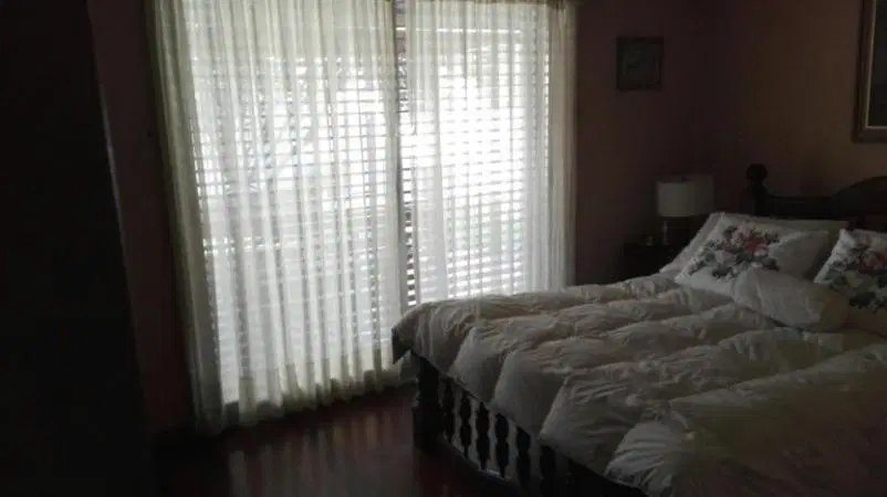 iMPECABLE CHALET  5 AMBIENTES EN DOS PLANTAS  Lote de 10 x 48 5