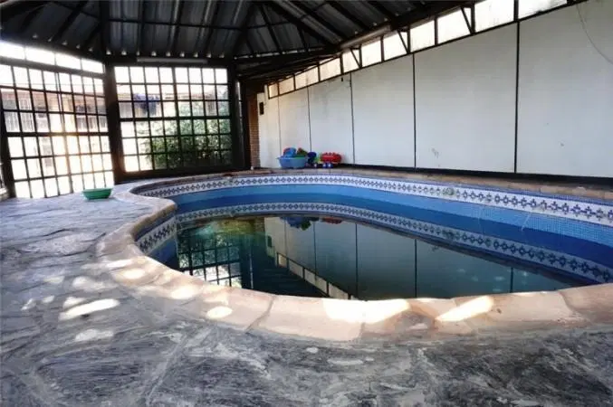 Chalet en Venta en Castelar - 5 ambientes! Permuta 4