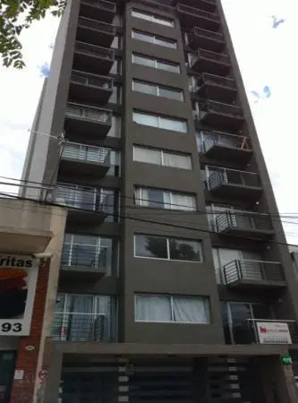 DEPARTAMENTO MONOAMBIENTE Sarmiento 1037 Oportunidad !! 3