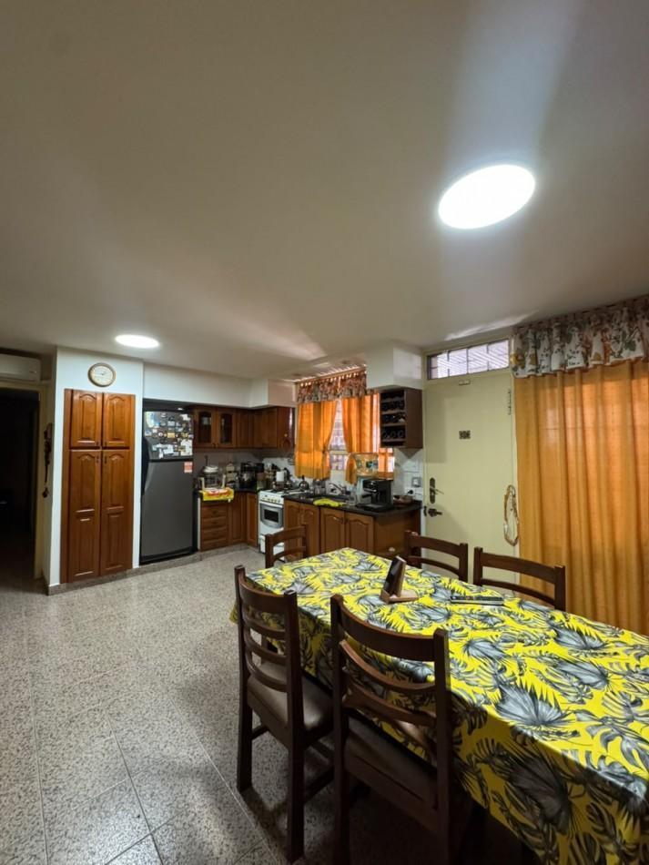 Foto de Chalet 5 ambientes - Excelente ubicacion !, imagen 1