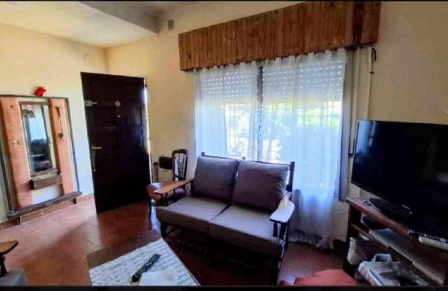 Foto de Casa 3 ambientes - amplio lote, imagen 3