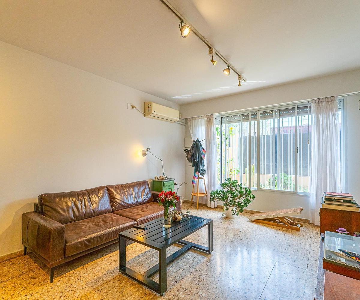 Casa en Venta de 2 Dorm. en La Florida con Pileta, Cochera y Quincho Cubierto 1
