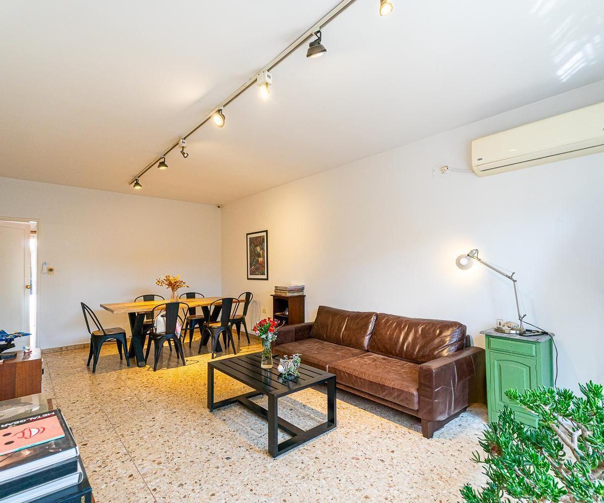 Casa en Venta de 2 Dorm. en La Florida con Pileta, Cochera y Quincho Cubierto 3