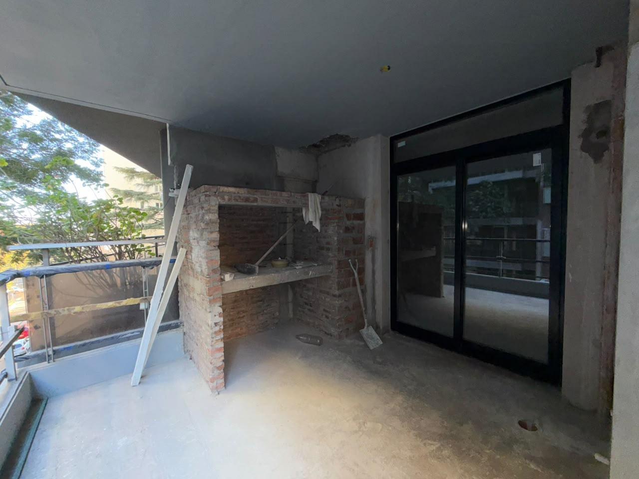 Semipiso 2 de Dormitorios Con Parrillero Zona Rio En Construccion Entrega Feb 2027