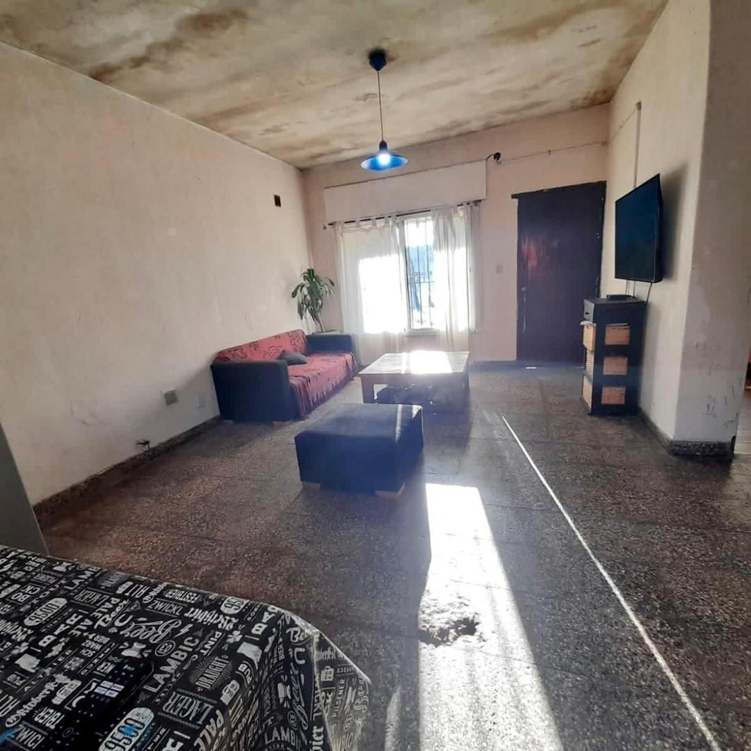 Casa en Venta Ubicado en Lomas de Zamora, G. B. a. Zona Sur 4