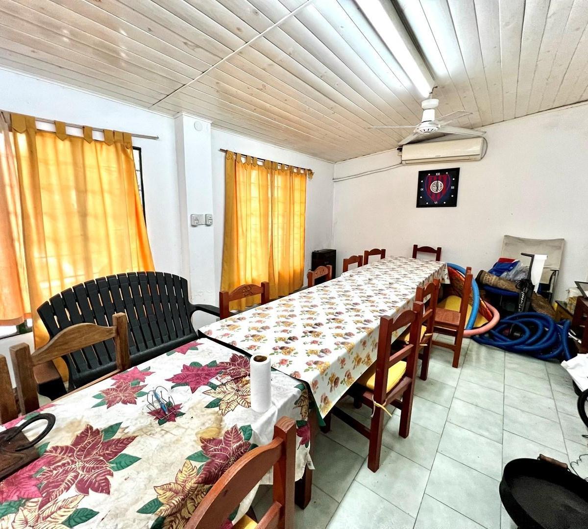 Casa Chalet en Venta en Lomas de Zamora, G. B. a. Zona Sur, Argentina 2