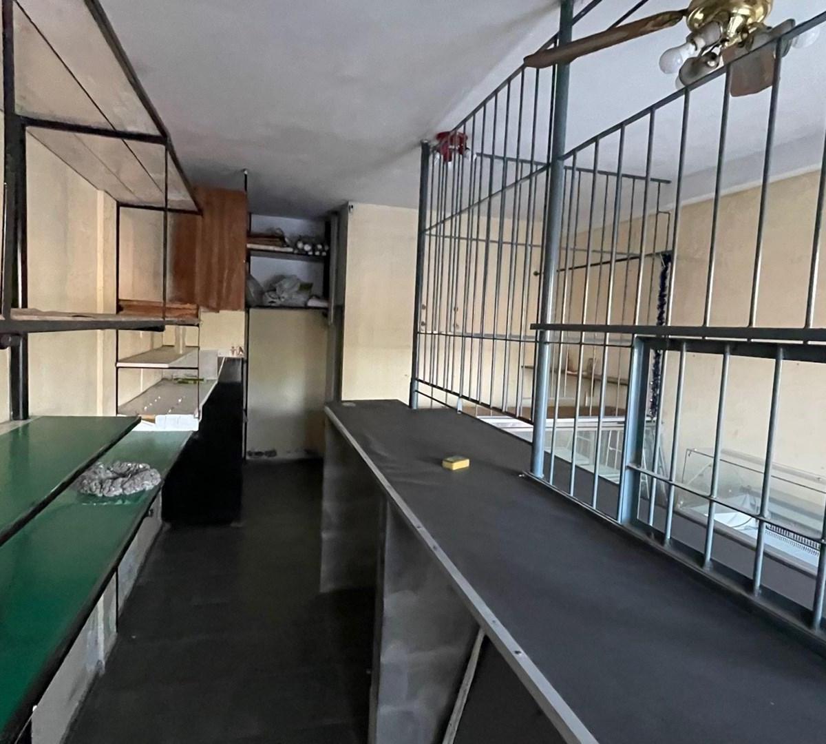 Foto de Local en Venta en Lomas de Zamora, G.B.A. Zona Sur, Argentina, imagen 3