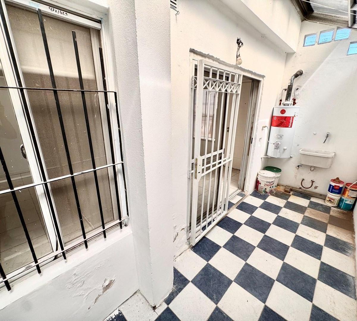 Departamento PH en Venta en Lanús, G. B. a. Zona Sur, Argentina 5