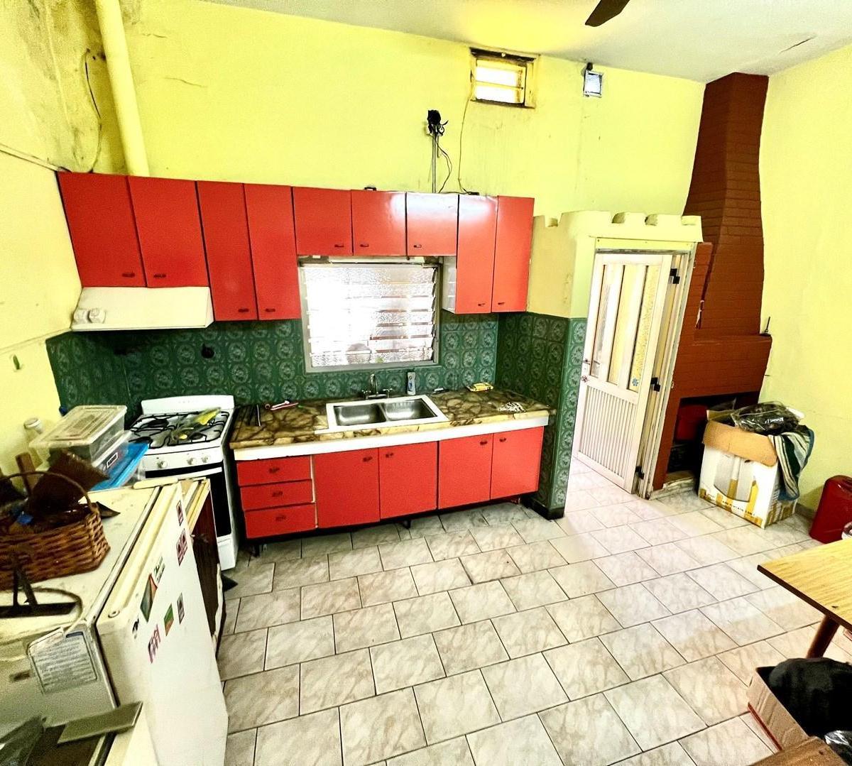 Casa en Venta en Lomas de Zamora, G. B. a. Zona Sur, Argentina 2