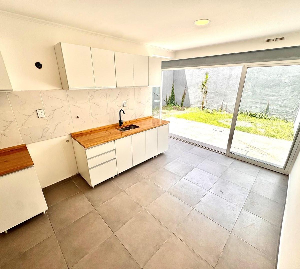 Departamento PH en Venta en Lomas de Zamora, G. B. a. Zona Sur, Argentina 5