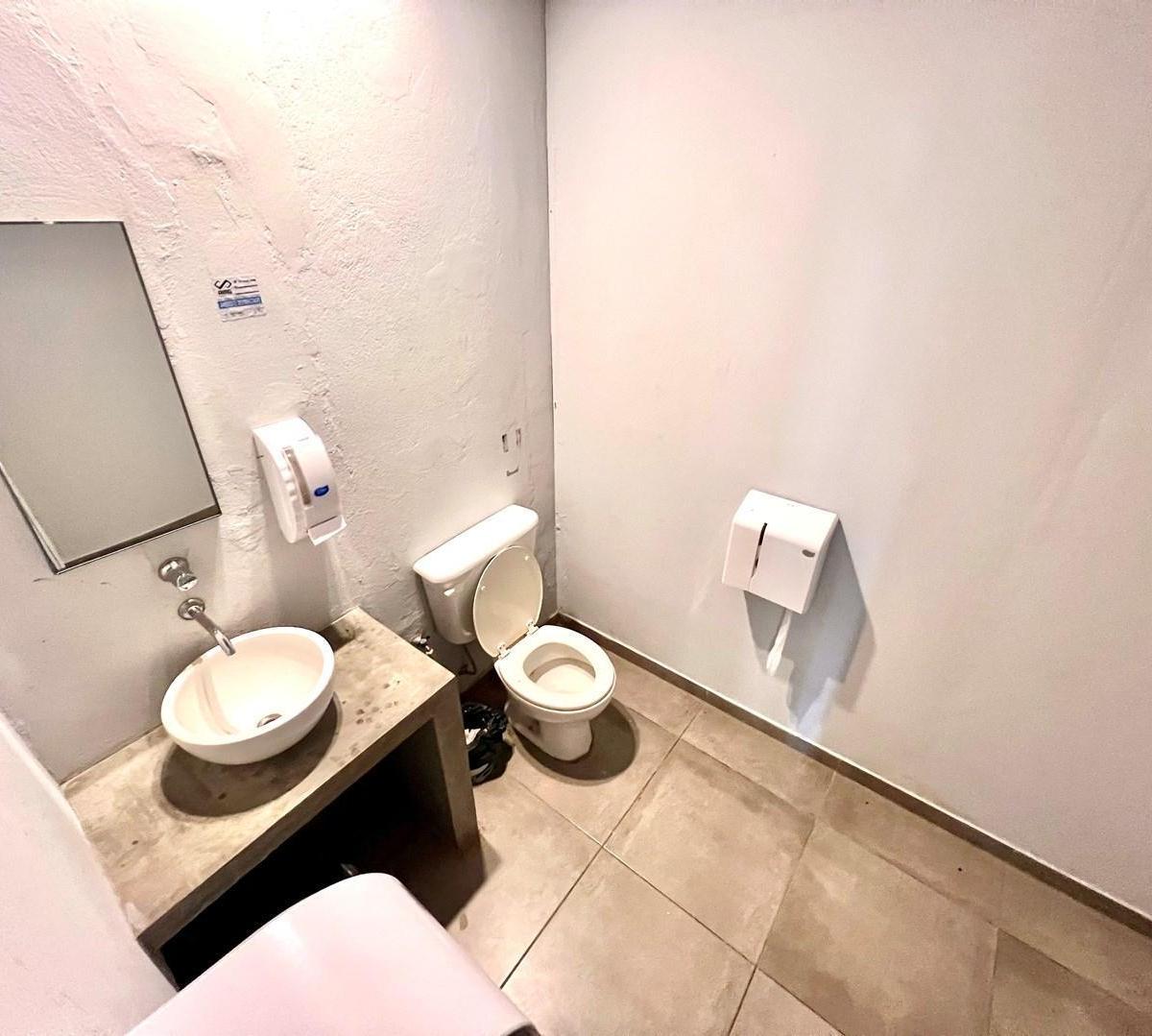Foto de Local en Venta en Adrogué, Almirante Brown, G.B.A. Zona Sur, imagen 3