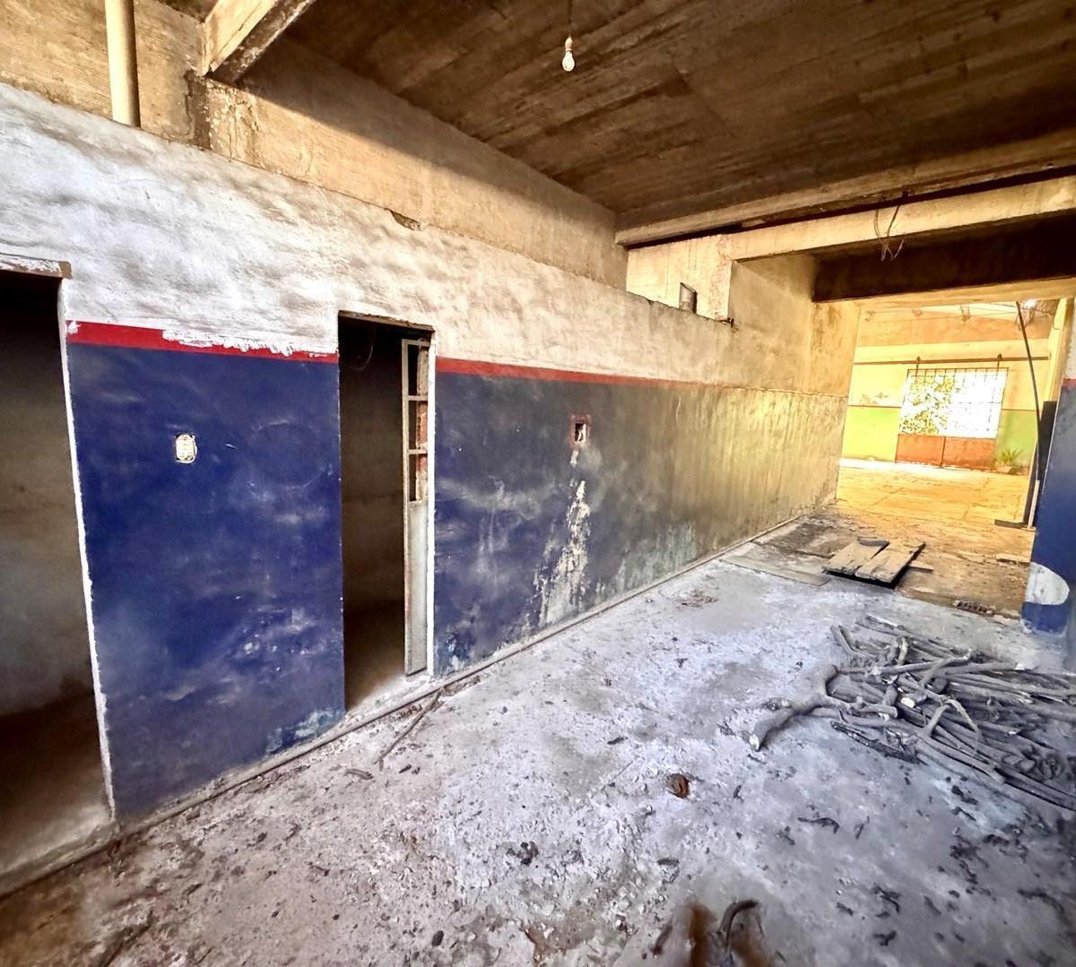 Depósito Galpón en Venta en Lomas de Zamora, G. B. a. Zona Sur, Argentina 2