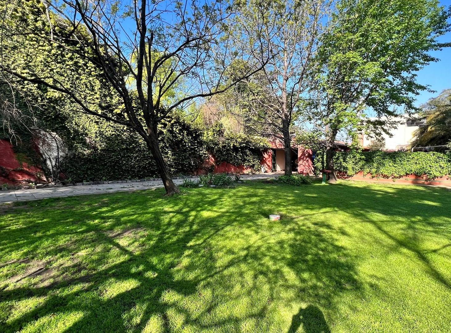 Foto de Terreno Lote en Venta en Lomas de Zamora, G.B.A. Zona Sur, Argentina, imagen 2