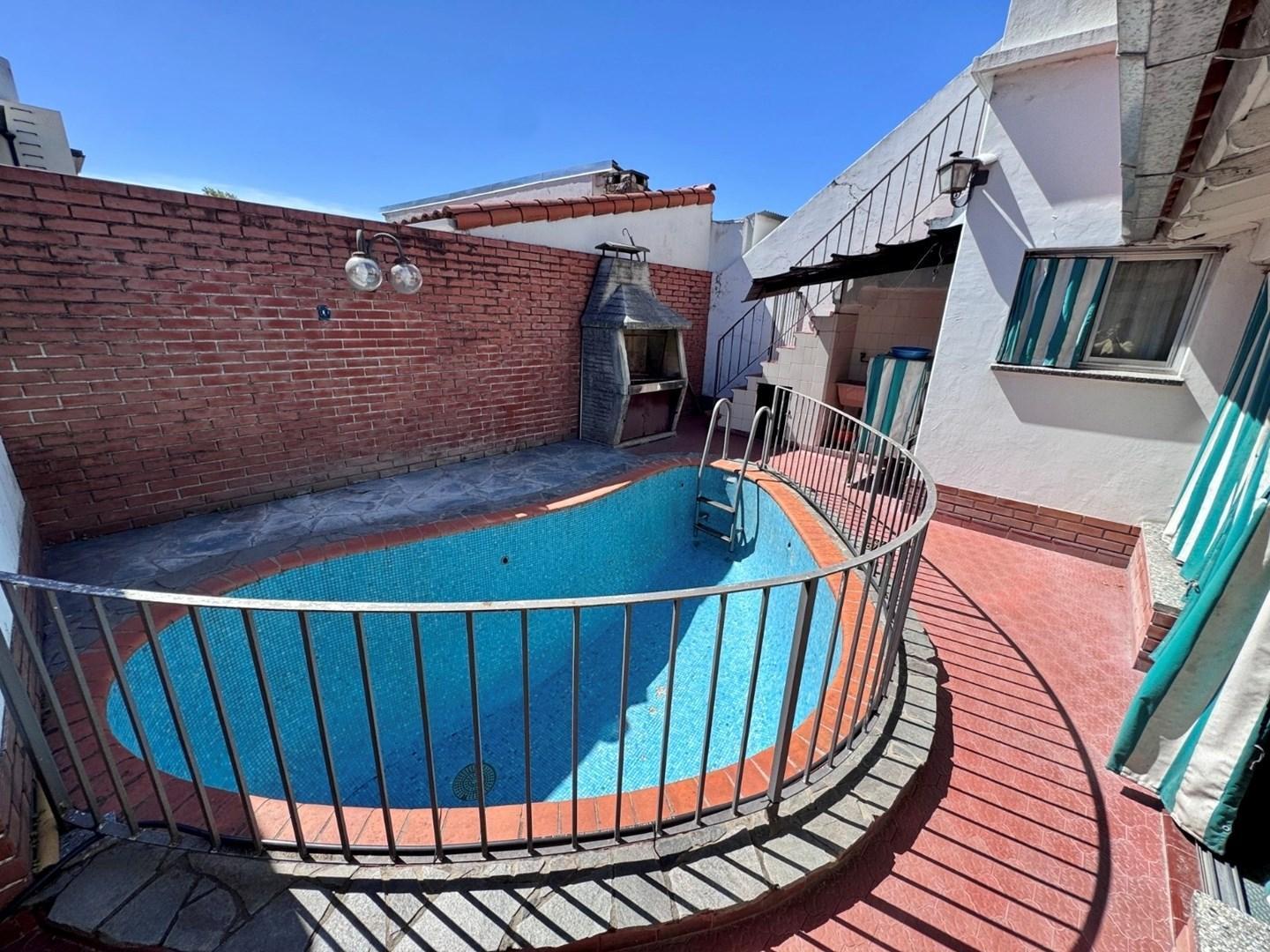 Foto de Casa Chalet en Venta en Adrogué, Almirante Brown, G.B.A. Zona Sur, imagen 4