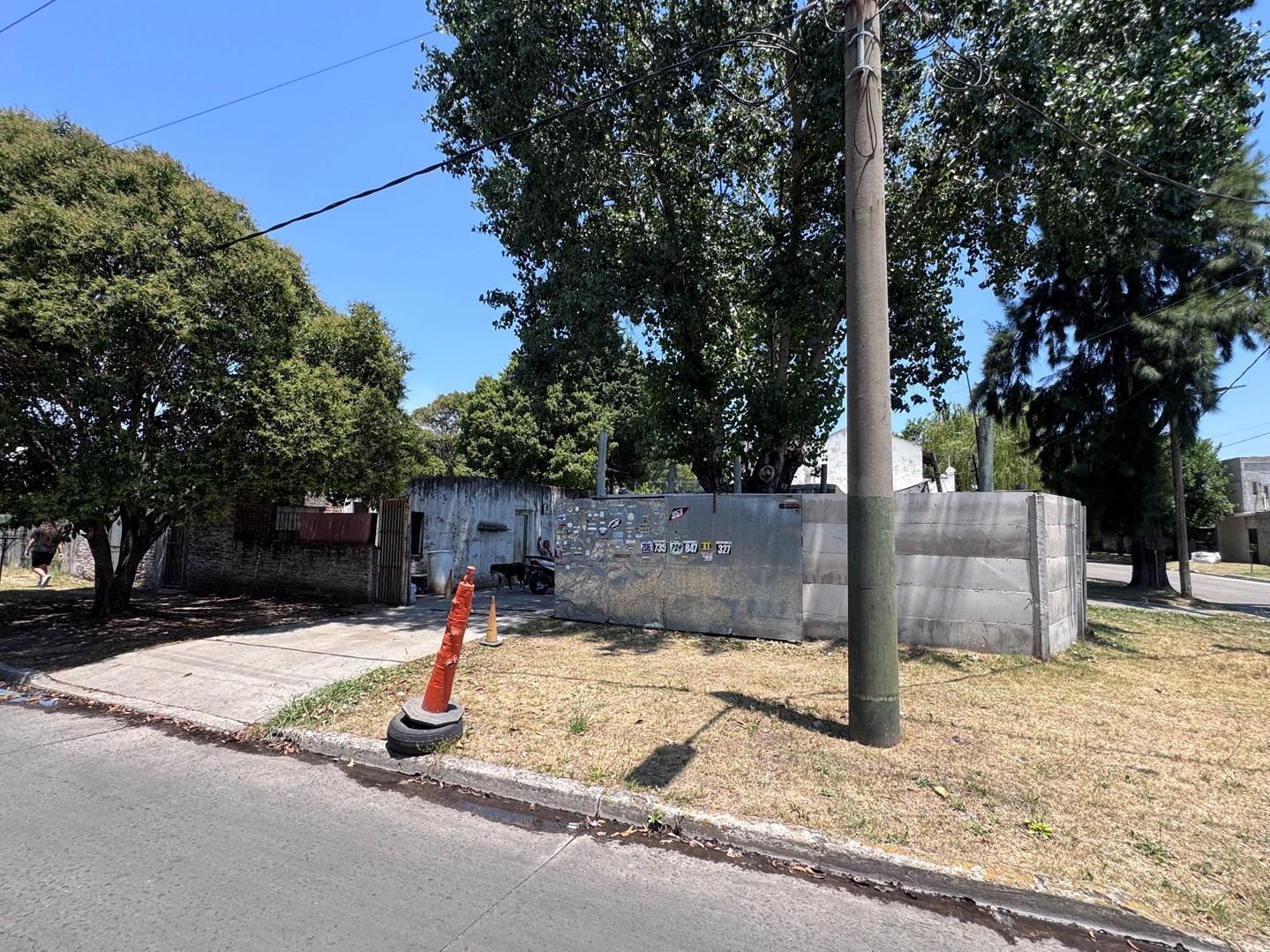 Foto de Terreno Lote en Venta en Lomas de Zamora, G.B.A. Zona Sur, Argentina, imagen 1