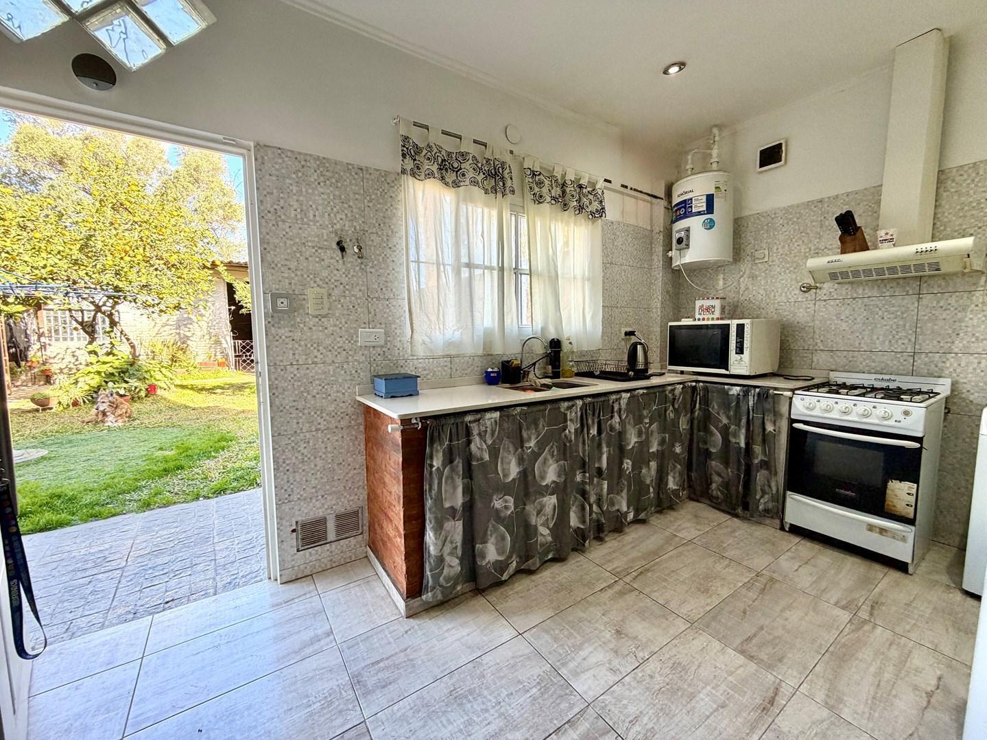 Foto de Casa Chalet en Venta en Lomas de Zamora, G.B.A. Zona Sur, Argentina, imagen 5