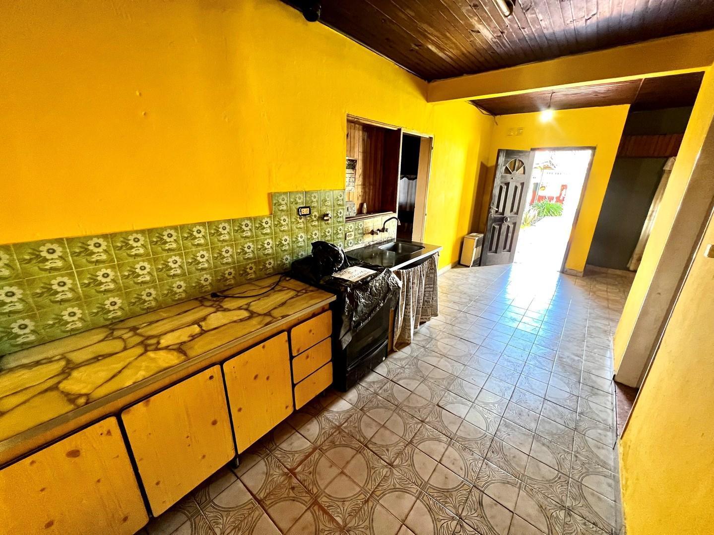 Foto de Casa Chalet en Venta en Lomas de Zamora, G.B.A. Zona Sur, Argentina, imagen 2
