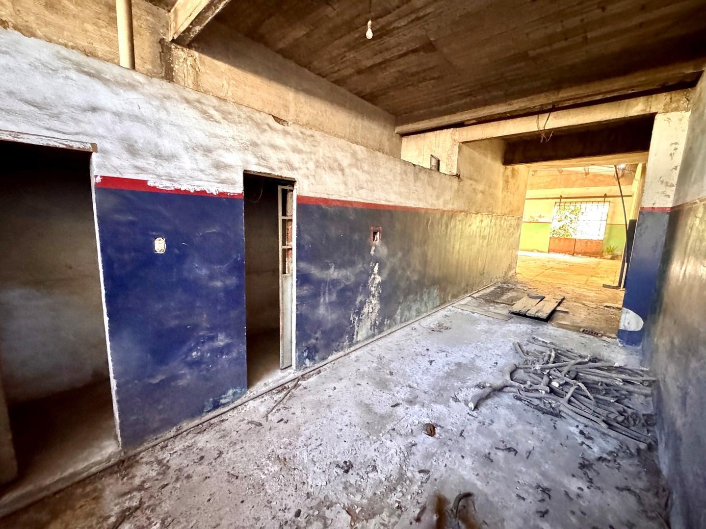 Foto de Depósito Galpón en Venta en Lomas de Zamora, G.B.A. Zona Sur, Argentina, imagen 2