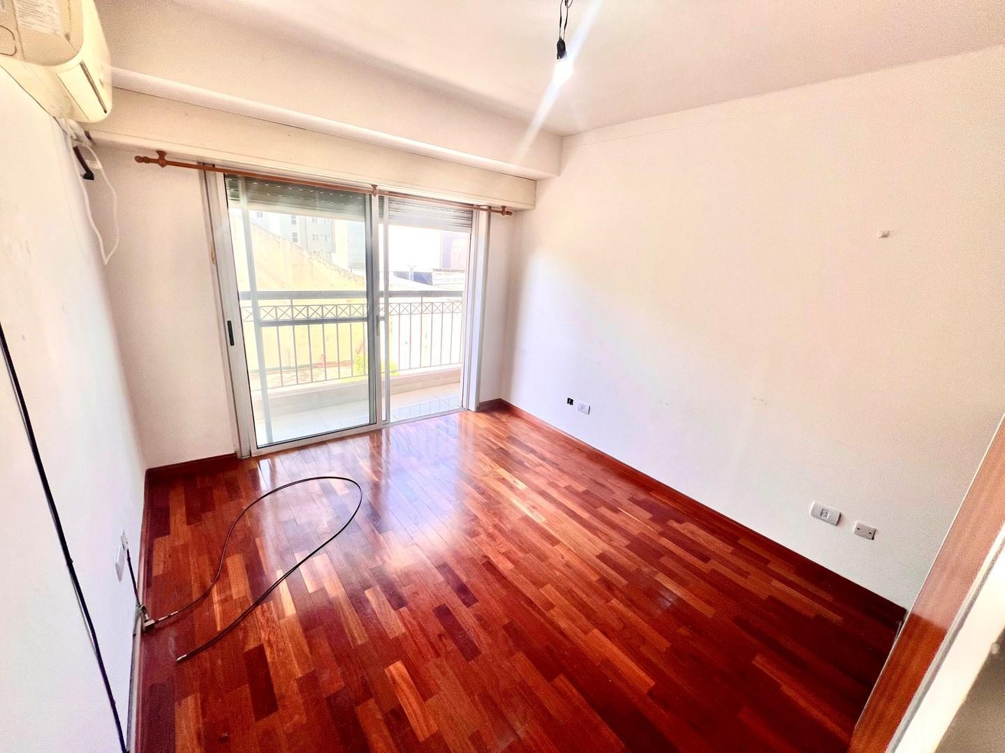 Foto de Departamento en Venta en Lomas de Zamora, G.B.A. Zona Sur, Argentina, imagen 2
