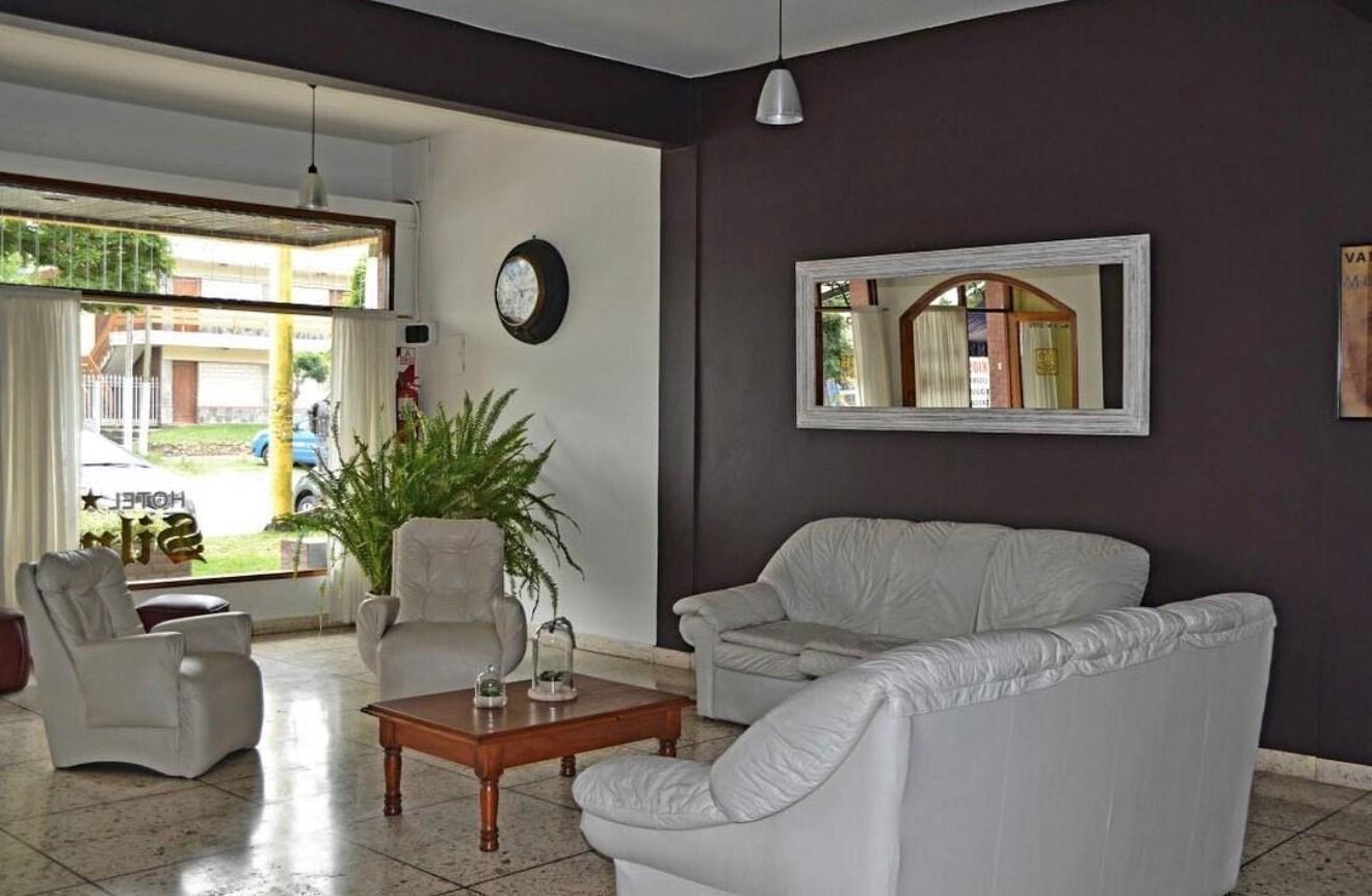 Foto de Turístico Hotel en Venta en Villa Gesell, Costa Atlántica, Buenos Aires, imagen 1