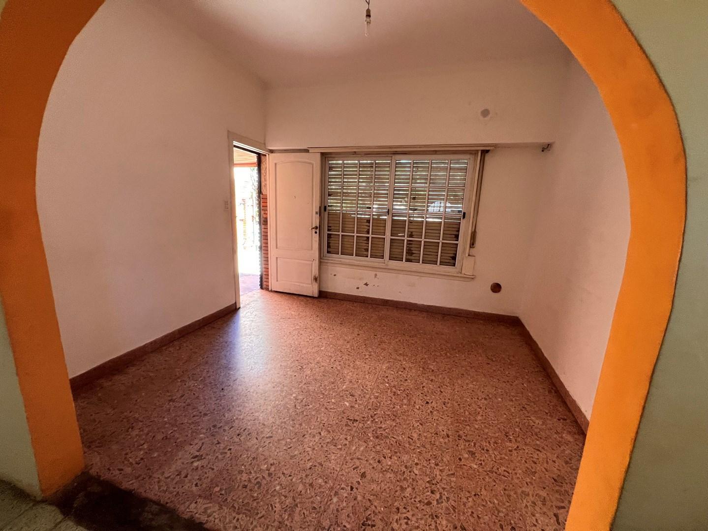 Foto de Departamento PH en Venta en Lomas de Zamora, G.B.A. Zona Sur, Argentina, imagen 2