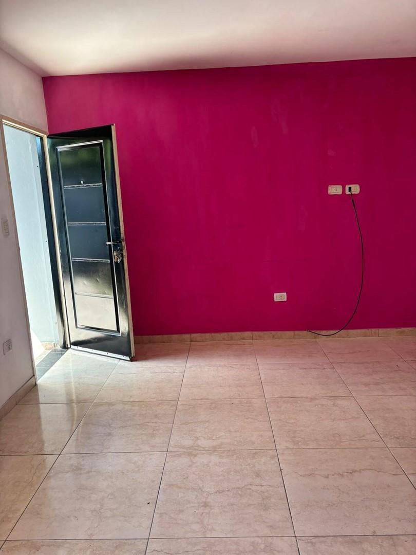Foto de Departamento PH en Alquiler en Lomas de Zamora, G.B.A. Zona Sur, imagen 1