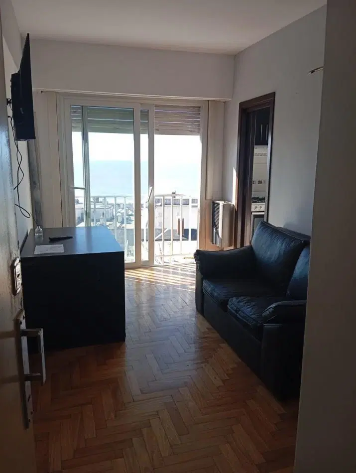 ALQUILER 24 MESES - COLON Y LAMADRID - AMBIENTE Y MEDIO - VISTA AL MAR 3