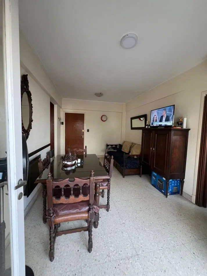 VENTA - DEPTO DOS AMBIENTES - FRENTE - BALCON 4