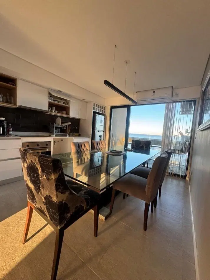VENTA - DEPTO TRES AMBIENTES - VISTA AL MAR - BALCON - COCHERA 4