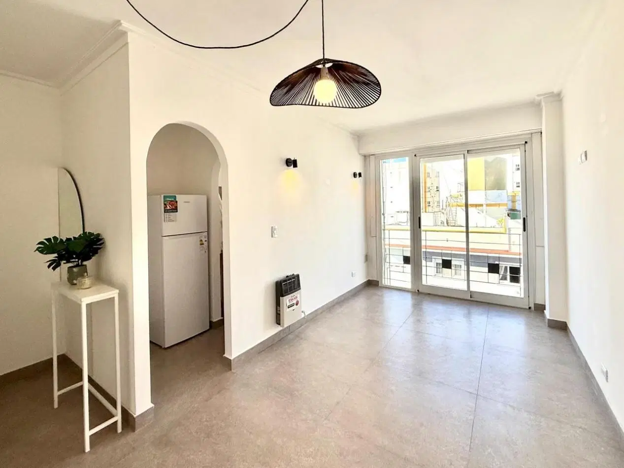 VENTA - DEPARTAMENTO PLAZA COLON - DOS AMBIENTES - FRENTE 1