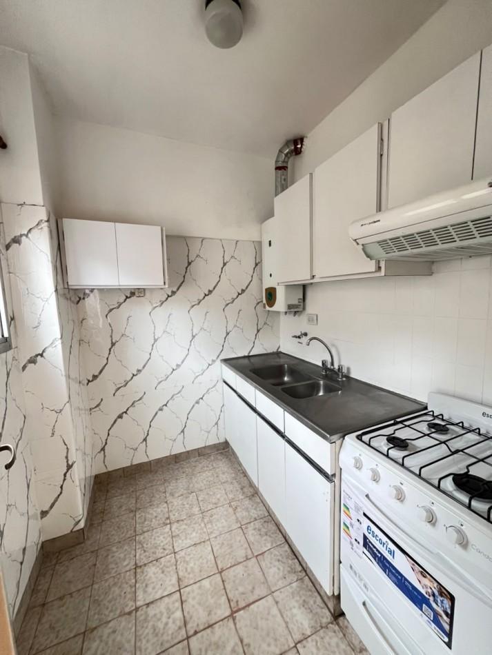 Foto de VENTA - DEPTO AMBIENTE Y MEDIO - FRENTE - PLAZA COLON, imagen 3