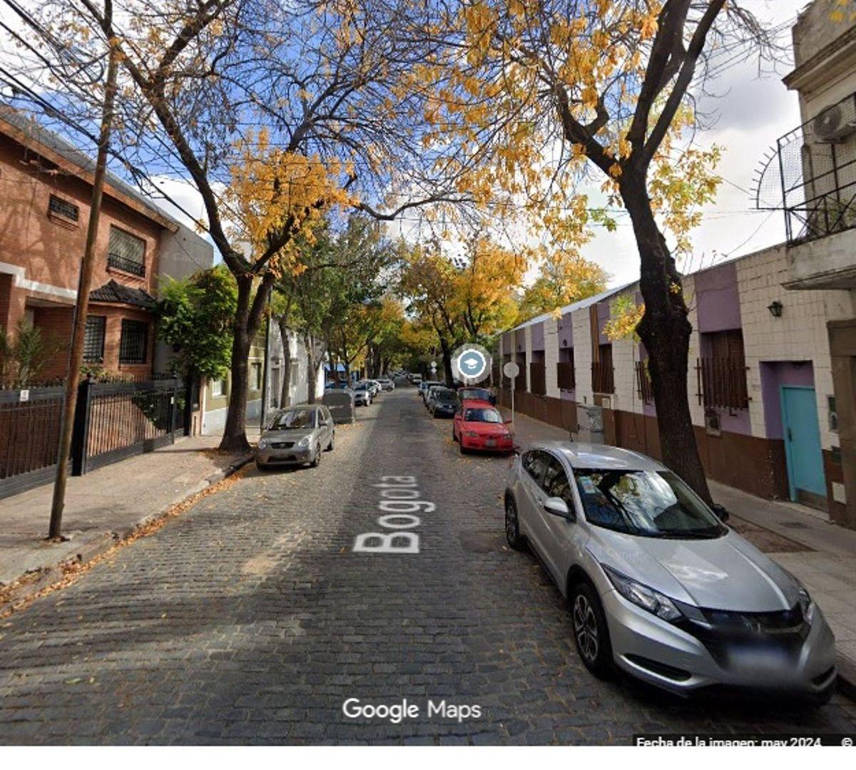 Foto de LOCAL EN VENTA EN FLORES CENTRO COMERCIAL 200M2 BOGOTA AL 3600, imagen 2