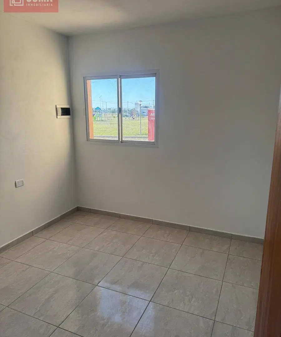 Casa a estrenar | MONTE CRISTO | FRENTE A PLAZA CON 2 DORMITORIOS 2