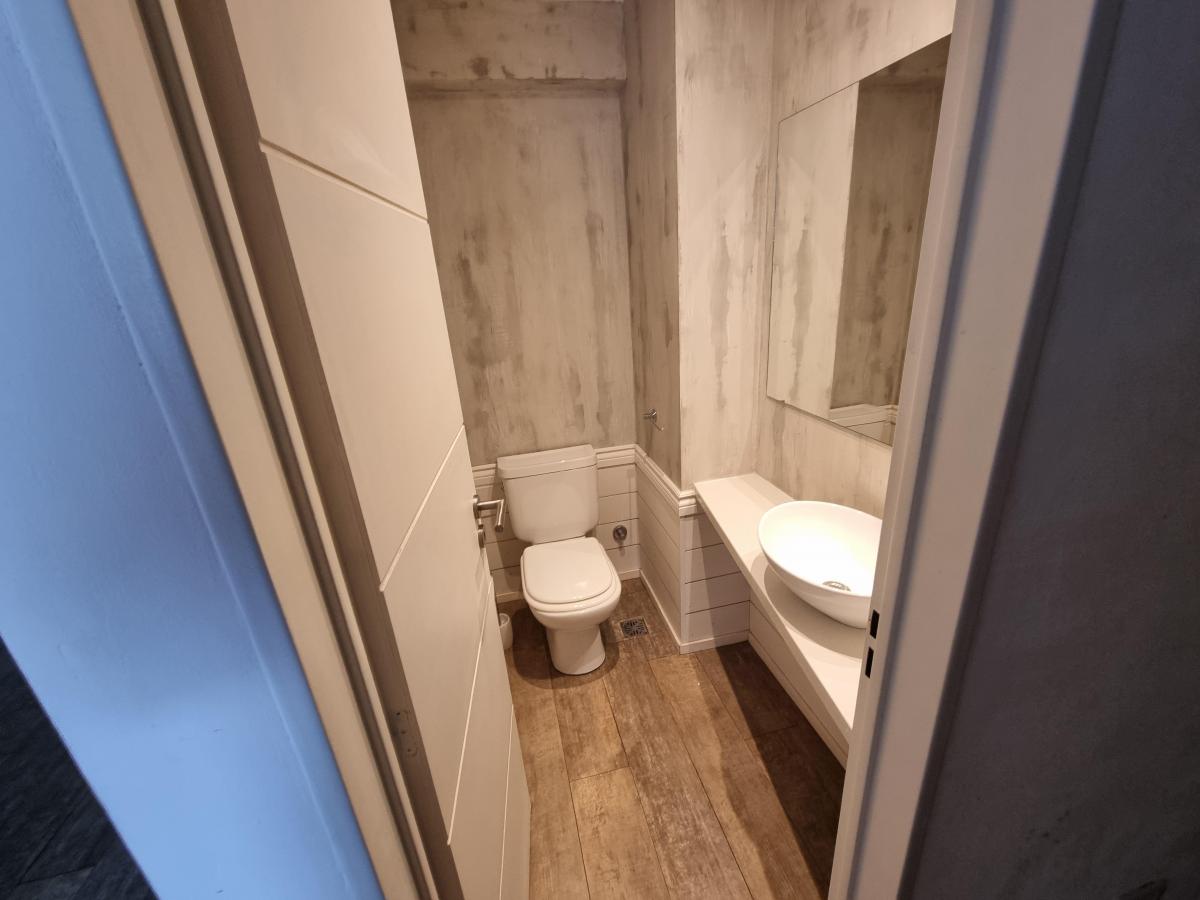 Venta Departamento 3 Ambientes en Belgrano con Balcon y Parrilla! 2