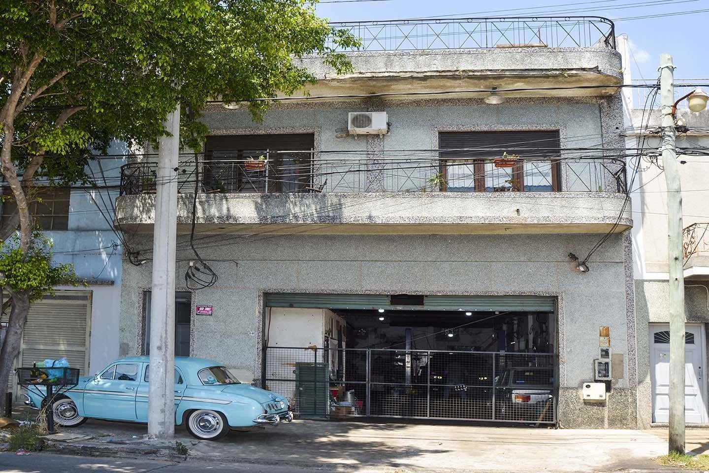 Venta – Local o Deposito con Vivienda – 5 Ambientes - Caseros – BsAs