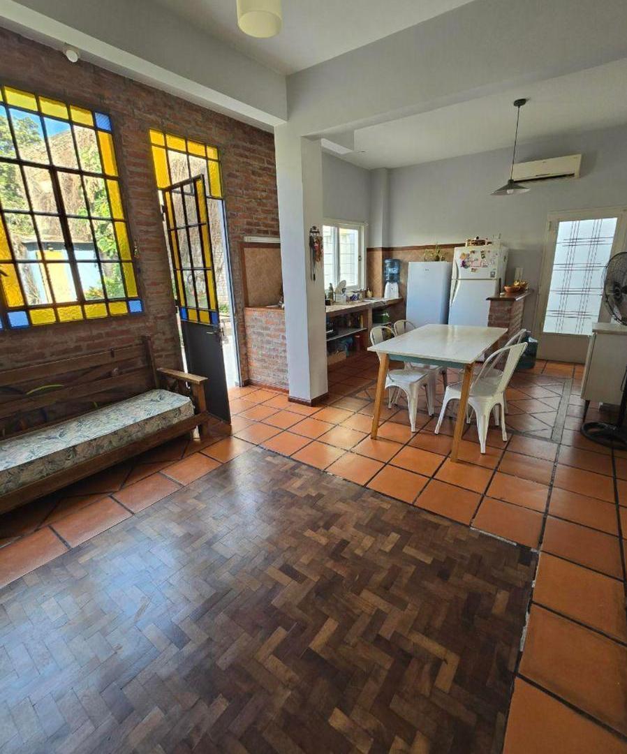 Foto de VENTA EN BLOQUE – 2 CASAS INDEPENDIENTES EN LOTE PROPIO CON PILETA, imagen 5