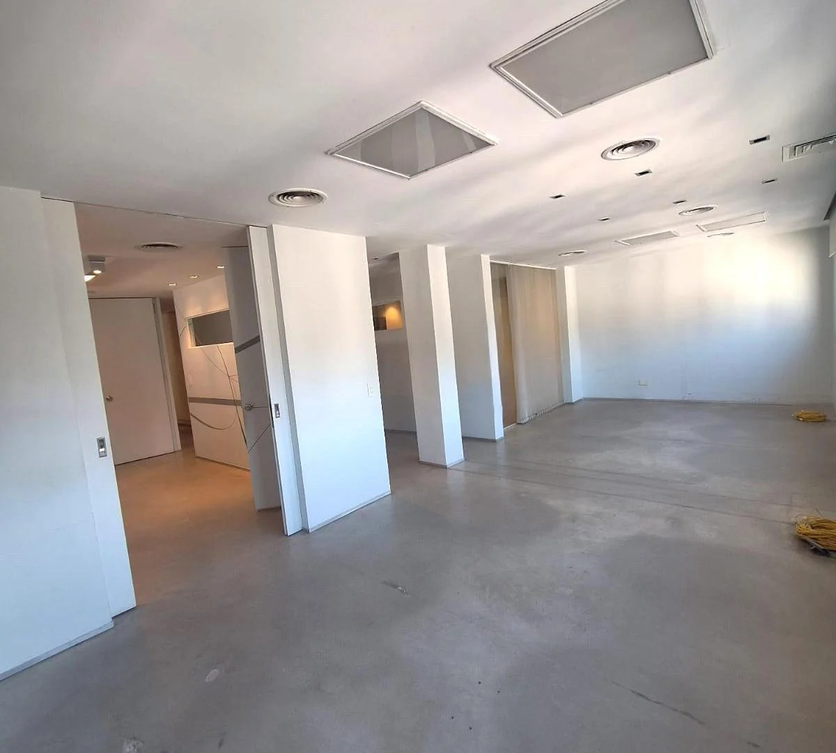 Foto de EXCELENTE OFICINA 140 M2 CARLOS PELLEGRINI 700 PISO 10º !!!!, imagen 5