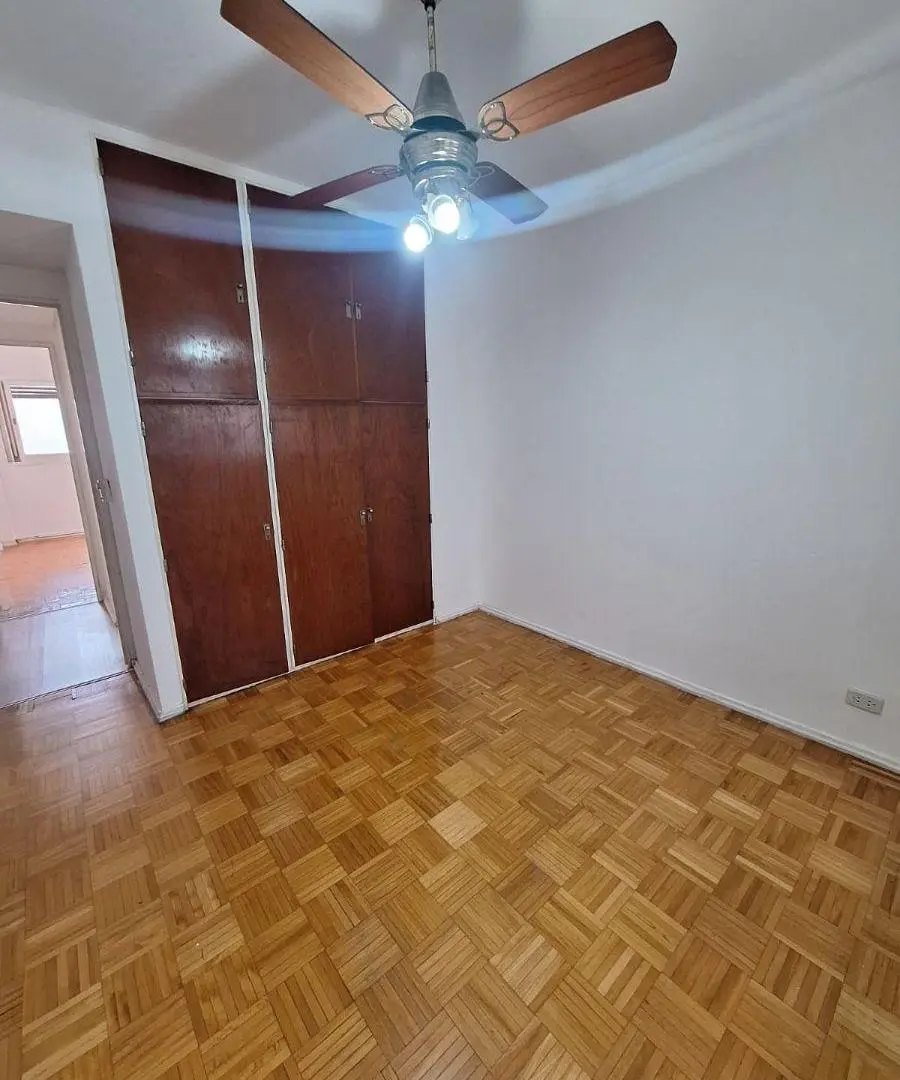 3 AMBIENTES SEMIPISO C/BAULERA LUMINOSO!!! 8