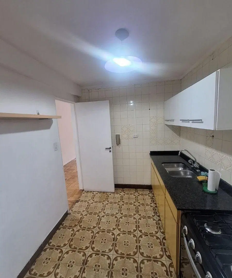 3 AMBIENTES CONTRAFRENTE BALCON SUPER LUMINOSO!! 4