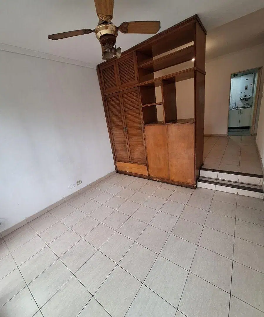 AMPLIO MONOAMBIENTE AL FRENTE CON BALCON AV. DE LOS INCAS PISO 2 3