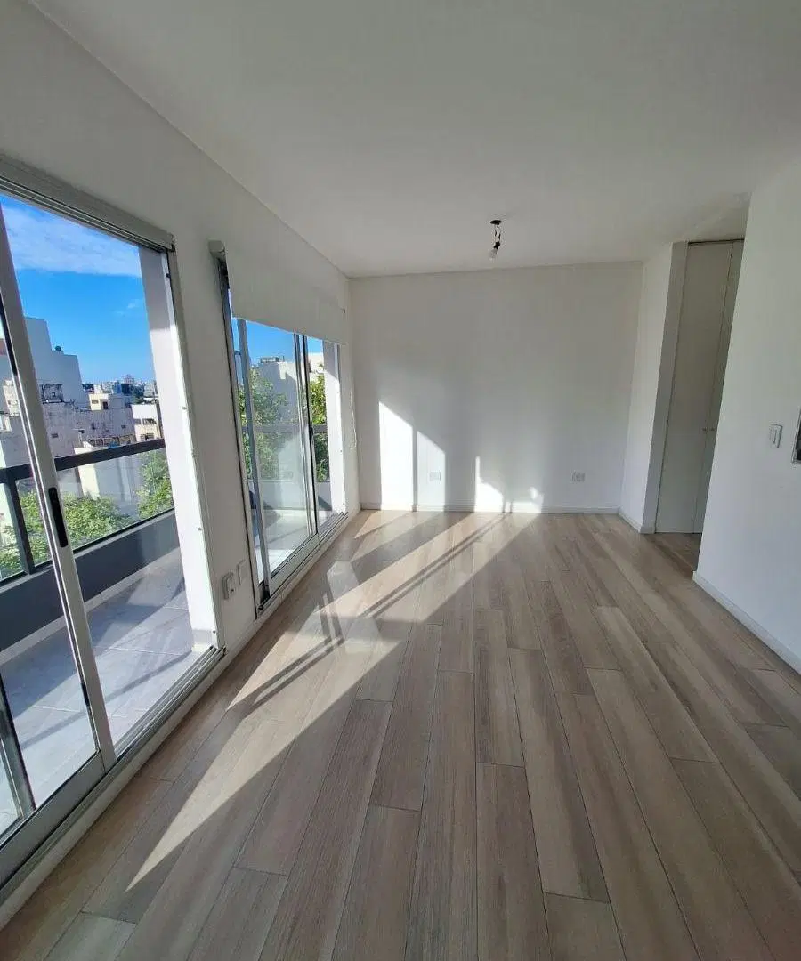 EXCELENTE MONOAMBIENTE DIVISIBLE AL FTE. BALCON / APTO PROFESIONAL 1