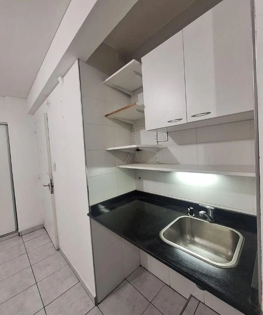 Impecable Monoambiente Refaccionado 4
